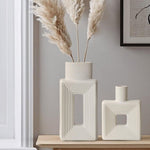 Ceramic Vase - Set of 2 for Home Decor,White Flower Shape Pampas Vases Minimalist Nordic Boho Style for Modern Farmhouse Decor, Living Room、 Kitchen、Mantle、Bedroom、Dining Table、Office