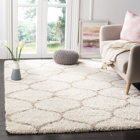 Ivory and Beige Moroccan Ogee Plush Area Rug (6' x 9')